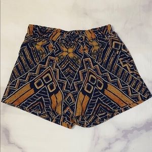 Patterned flowy shorts